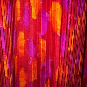 Silk Vintage 80s SCAASI party dress. 100% silk. Timeless colors.Perfect cond